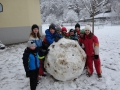 Schnee im Schulgarten