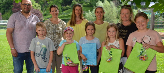 Siegerehrung Malwettbewerb Wanderverein Siegerehrung Malwettbewerb Wanderverein