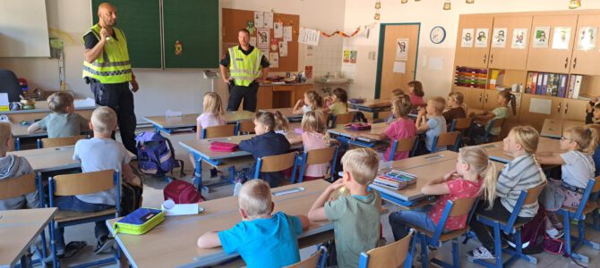 Sicher auf dem Schulweg! Sicher auf dem Schulweg!