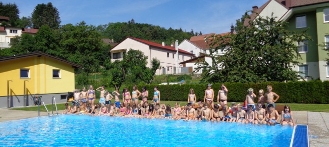 Wir besuchen das Freibad